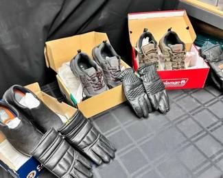 15CT127Mens Shoes And Leather Gloves