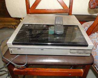 JVC L-E600 turntable