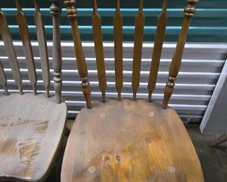 Ethan Allen 2 chairs with table-