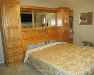 KIng Size Headboard & Mattress Platform