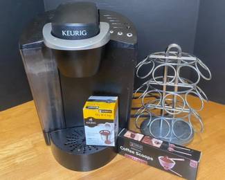 Keurig Coffee Maker with KCup Rack Reusable KCup and Coffee Scoops