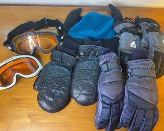Smith Pro Vista Ski Goggles with Gloves Mittens and Hat