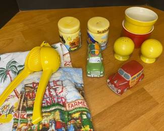 Souvenir Salt and Pepper Shakers with Tea Towels Small Bowls and Hand Juicer
