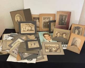 Collectors Dream Of Old Family Portraits Photos Unknown From 1800s To Early 1900s