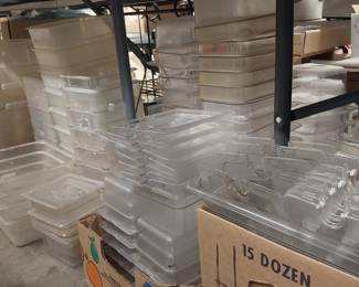 clear plastic food containers