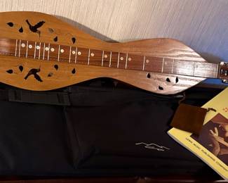 Beautiful Like-New Dulcimer w/ Case & Extras