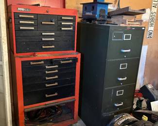 Montgomery Ward toolbox w/tools