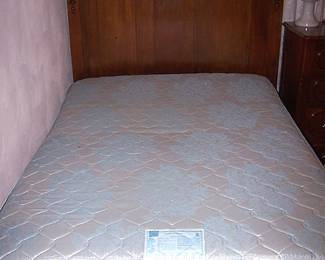 Antique full size bed