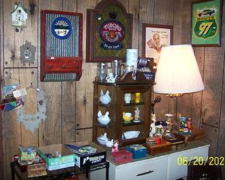 Some Breweriana, Wades, decorative boxes
