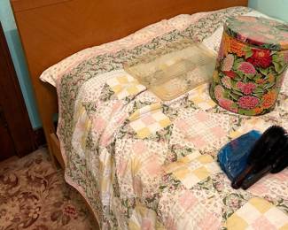 Quilt & Full Size Bed