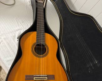 Yamaha CG-120A guitar