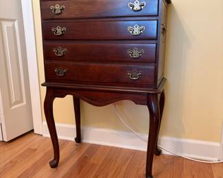 R22 - $300. 4 Drawer Queen Anne Silver Chest. Measures 24" x 15" deep x 31.5" tall. Excellent condition. Felt lined, divided drawers can lift out. All drawers slide easily.