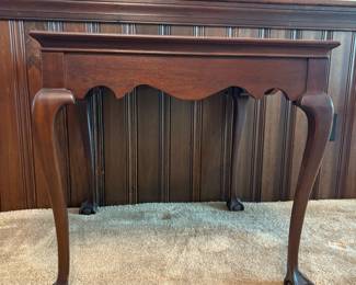 R42 - $75. Drexel Oversized Side Table with clawfoot detail. Excellent condition. Measures 26" square x 24.5" tall.