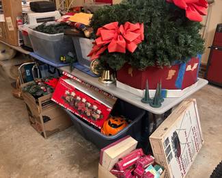 OVERVIEWS - TONS!!! Of small items to shop when you come!