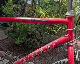 R94 - $100. Vintage Huffy Bicycle.