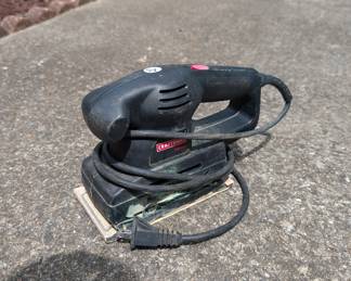 R102 - $20. Craftsman Sander.