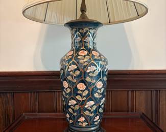 R43 - $50. Vintage Table Lamp. Measures 34" tall. (Needs new shade)