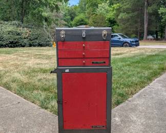 R108 - $100. SMALL stacking tool box. RUC Industrial. Very good condition.