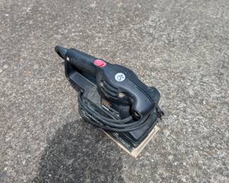 R102 - $20. Craftsman Sander.