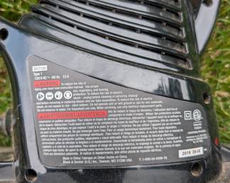 R112 - $15. Black & Decker Electric Leaf Blower.