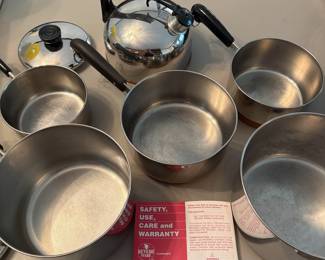 R40 - $120. Revereware Pot Set with Lids.