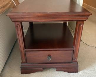 R3 - $40. Single Side Table with Drawer. Measures 22" x 26" x 23" tall. Very good condition!
