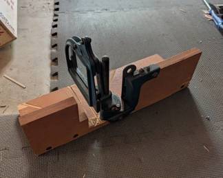 R106 - $20. Stanley #115 Mitre Box.