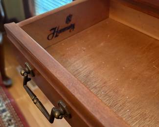 R58 - $60. Hammary Entry Console Table. Measures 27.75" x 11" x 30.25". Excellent Condition.