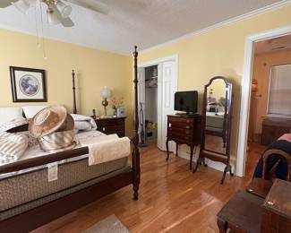 OVERVIEWS - TONS!!! Of small items to shop when you come!