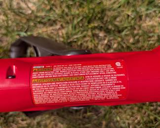 R99 - $45. Craftsman Battery Powered Weed Eater. Includes 1 battery & charger.