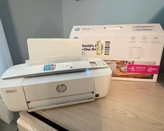 R11 - $15. HP DeskJet 3752.