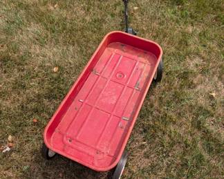R113 - $35. Vintage Roadmaster Metal Wagon. Very good condition.