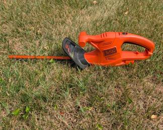 R98 - $20. Black & Decker Electric Hedge Trimmers.