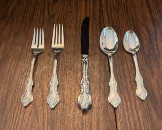 R87 - $180. Service for 16. 120 Pieces. International Silver Company Deep Silver. The Countess pattern.