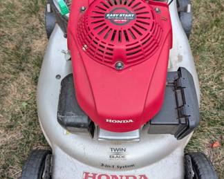 R115 - $40. Honda Push Mower. Model HRR2169VKA.