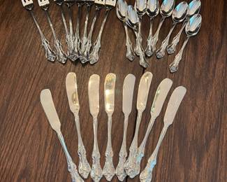 R87 - $180. Service for 16. 120 Pieces. International Silver Company Deep Silver. The Countess pattern.