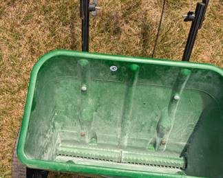 R96 - $25. Scotts Spreader.
