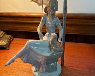 R71 - $50. Lladro 7612. Picture Perfect. No issues noted. Has Box.