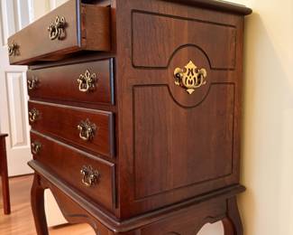 R22 - $300. 4 Drawer Queen Anne Silver Chest. Measures 24" x 15" deep x 31.5" tall. Excellent condition. Felt lined, divided drawers can lift out. All drawers slide easily.