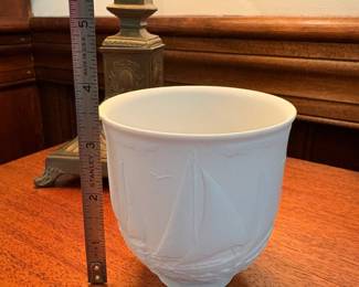 R73 - $10. Lladro Sailboat Tealight Holder. 1997 Collectors Society.