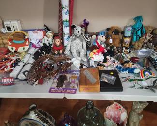 Household / Plush / Holiday / Decor