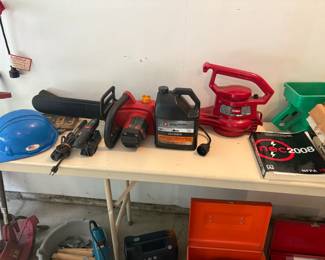 Electric homelite chainsaw, works, bar oil, Circular saw in metal case