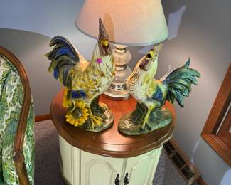 Vintage French Provincial drum table, pair of ceramic roosters, pretty crystal lamp