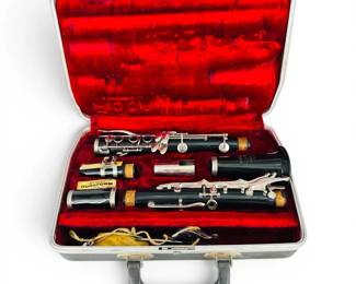 Bundy Resonite Clarinet By H. A. Selmer