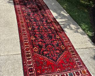 Another Persian runner