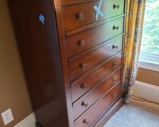 6 drawer chest - Master bedroom