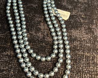Gunmetal Gray Pearl Costume Jewelry Necklace