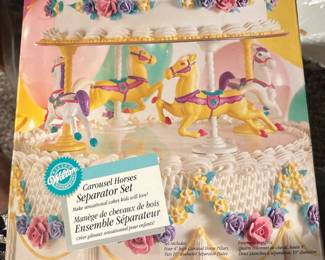 Wilton Carousel Horses Separator Set