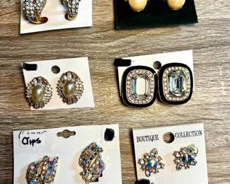 Assorted Costume Earring with Rhinestone