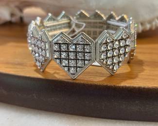 Stretchy Heart Bracelet